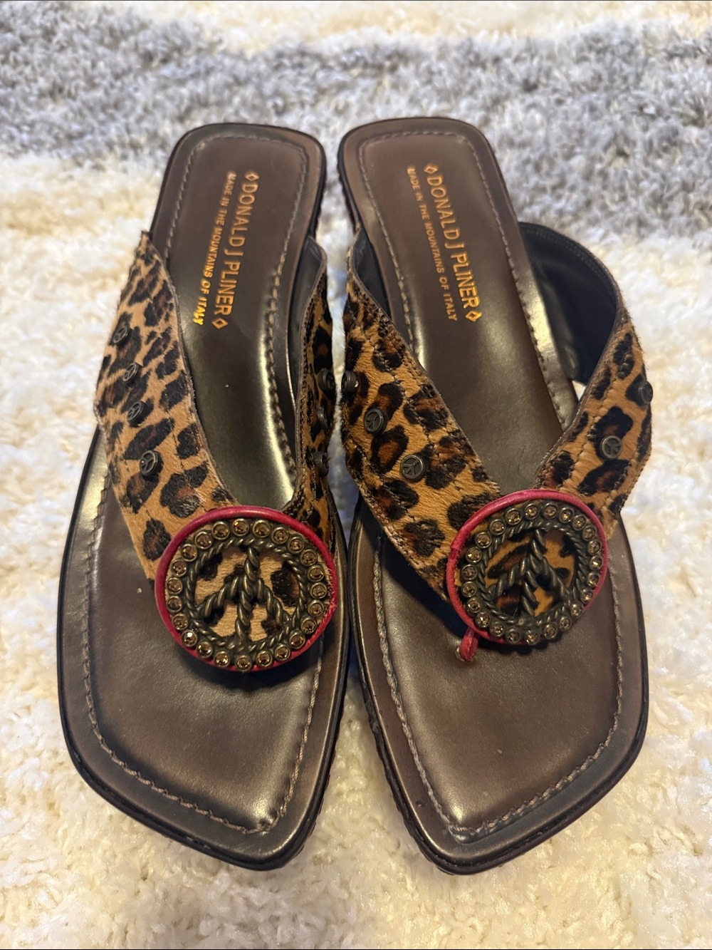 Donald J. Pliner Leopard Print Leather Thong Sandals in Brown
